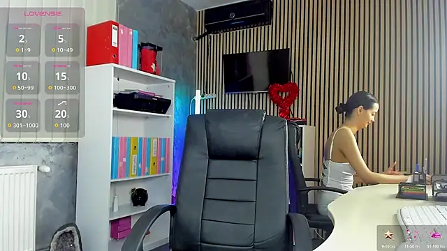 Snapshot of OfficeGirls chatting on 20, 6, 2026 OfficeGirls online show from 20, 6, 2026