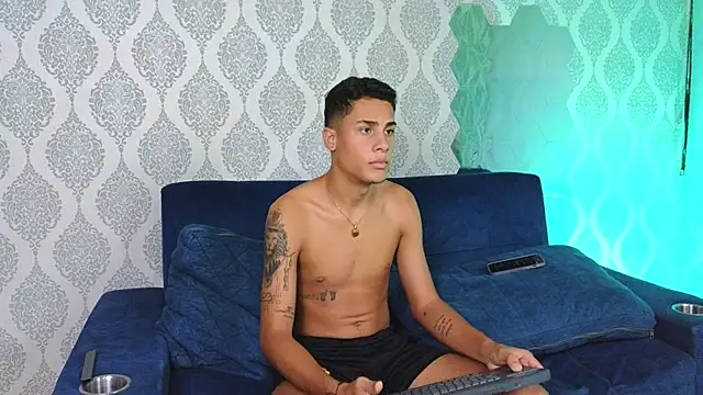 Twink davidxx online show from 28, 9, 2025