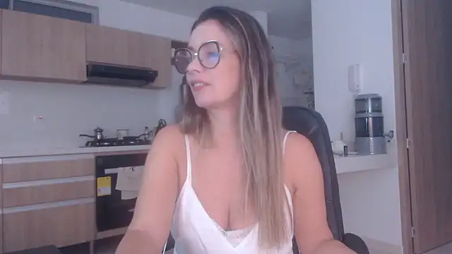 LovePaula online show from 16, 4, 2026