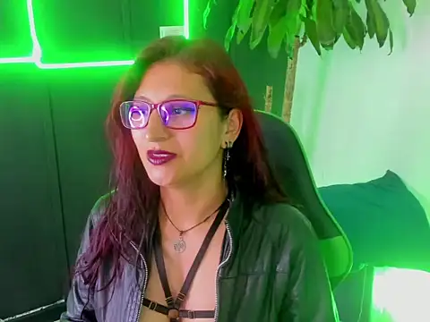 VictoriaSpenser online show from 2, 11, 2025