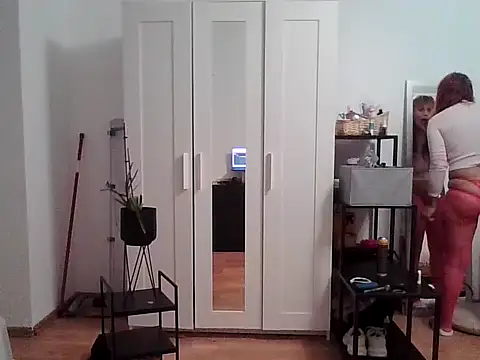 HotLenaX online show from 22, 10, 2025