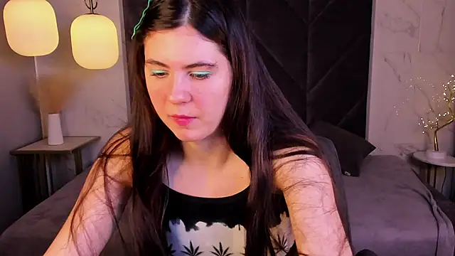 Amy Sparkle online show from 5, 11, 2025