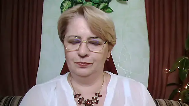 Selena-Velvet online show from 3, 10, 2025