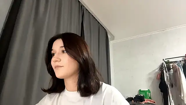 Snapshot of Nana_Neko chatting on 3, 10, 2025 Nana Neko online show from 3, 10, 2025
