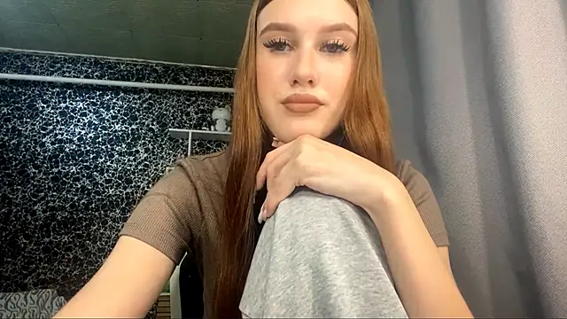 Snapshot of RanaBostel chatting on 5, 10, 2025 RanaBostel online show from 5, 10, 2025