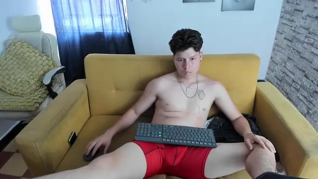 daniel leon online show from 5, 4, 2026