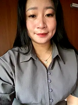 violet-00 online show from 20, 10, 2025