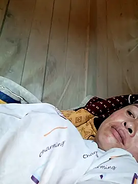 xuxulovezz online show from 14, 4, 2026