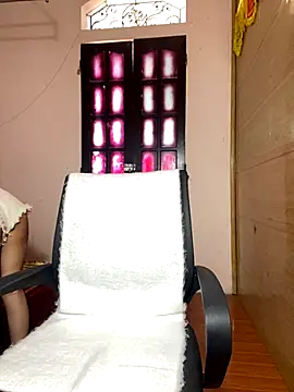 Linh247380 online show from 27, 11, 2025