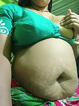 Snapshot of reya743 chatting on 20, 2, 2026 reya743 online show from 20, 2, 2026