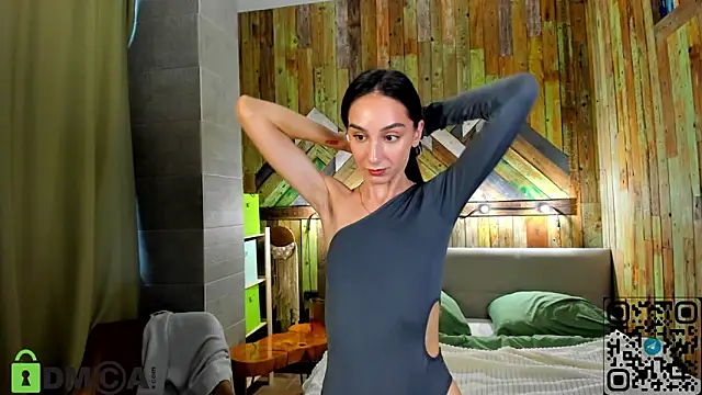 Elliizabeth online show from 26, 9, 2025