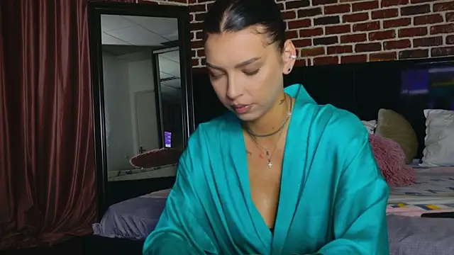 MeganSin  online show from 8, 10, 2025