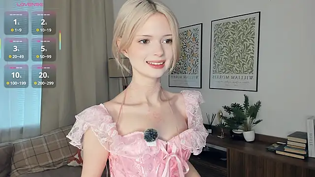 LaureMestler online show from 10, 11, 2025