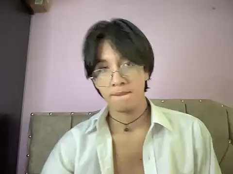 Snapshot of Matti_Mendez_ chatting on 4, 11, 2025 Matti Mendez online show from 4, 11, 2025