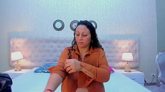 VaniaRose online show from 13, 11, 2025