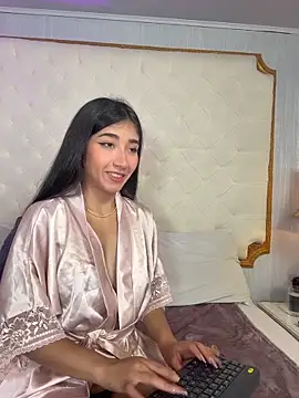 Mariana Kalo online show from 15, 4, 2026