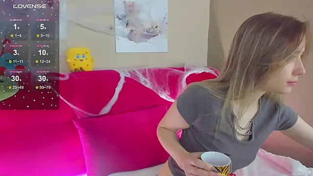 Angel Leeks online show from 3, 11, 2025