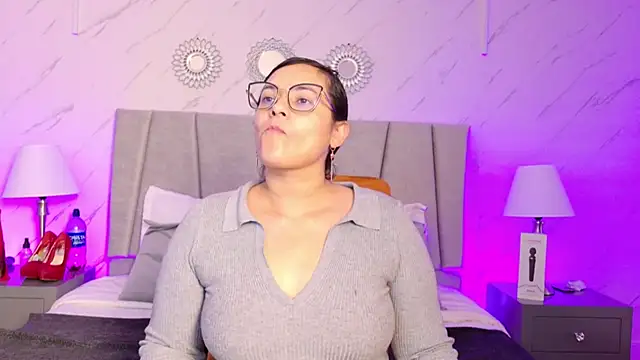 Snapshot of Michell_Monet chatting on 8, 7, 2026 Michell Monet online show from 8, 7, 2026