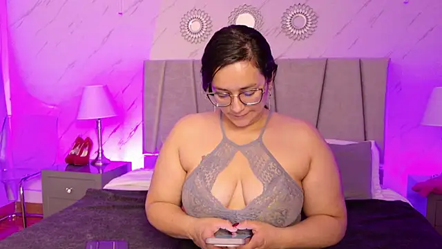 Snapshot of Michell_Monet chatting on 15, 7, 2026 Michell Monet online show from 15, 7, 2026