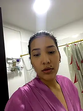 Snapshot of IsabellaJoness_ chatting on 5, 10, 2025 IsabellaJoness online show from 5, 10, 2025