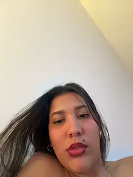 IsabellaJoness  online show from 14, 2, 2026