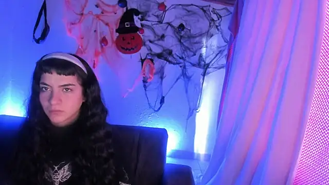 kitty  chs online show from 22, 11, 2025