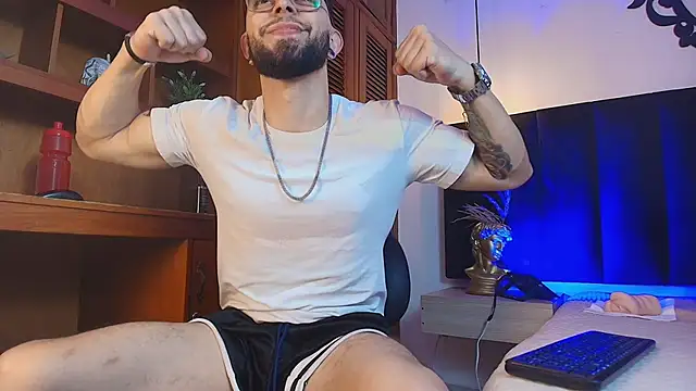 Snapshot of axel_ston chatting on 2, 10, 2025 axel ston online show from 2, 10, 2025