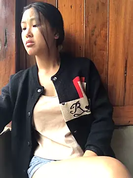 Mai lovely online show from 21, 10, 2025