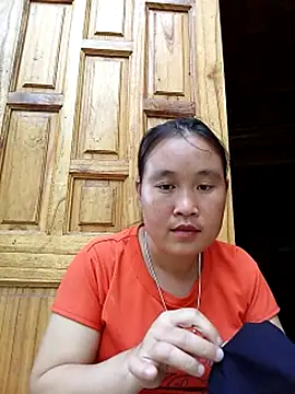 mupmup-00 online show from 2, 10, 2025