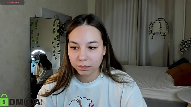 Al1ice Moures online show from 6, 2, 2026