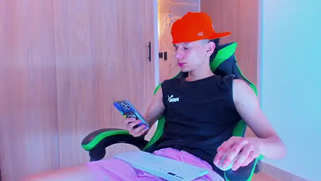 Skinny batman online show from 8, 10, 2025