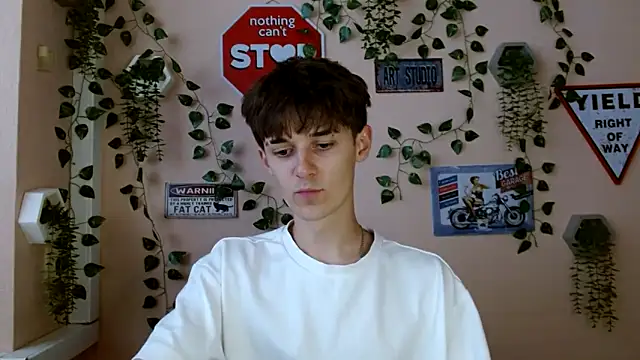 Hoot Dude  online show from 8, 10, 2025