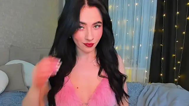 Milla Moore online show from 12, 11, 2025