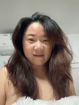 Snapshot of Momo-9988 chatting on 4, 11, 2025 Momo-9988 online show from 4, 11, 2025