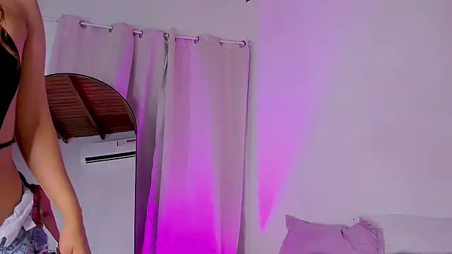 emily  walker online show from 27, 3, 2026