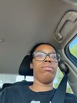 Snapshot of YeahhhitsBreezy chatting on 5, 8, 2026 YeahhhitsBreezy online show from 5, 8, 2026