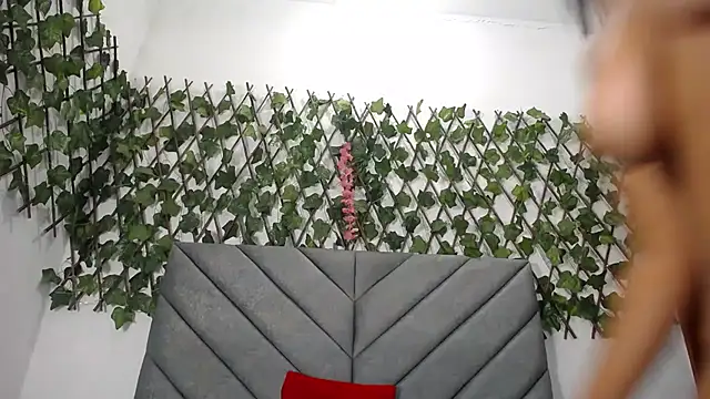 vfridaper online show from 5, 12, 2025