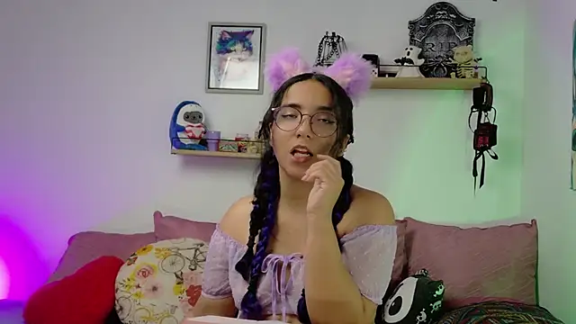 LucyDerby online show from 2, 12, 2025