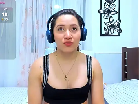 Snapshot of SofyCastillo2 chatting on 14, 10, 2025 SofyCastillo2 online show from 14, 10, 2025