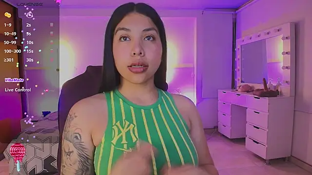 Snapshot of kloe28 chatting on 20, 5, 2026 kloe28 online show from 20, 5, 2026