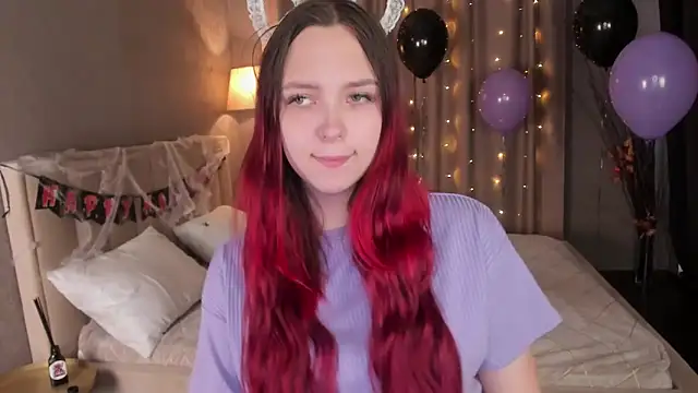 Monica  Queen online show from 27, 10, 2025