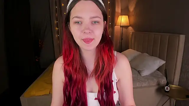 Monica  Queen online show from 18, 11, 2025