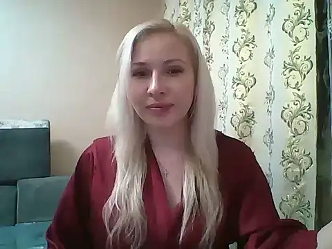 Snapshot of Ceryanne chatting on 26, 10, 2025 Ceryanne online show from 26, 10, 2025