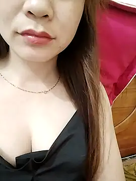 Girl Shy2000 online show from 4, 10, 2025