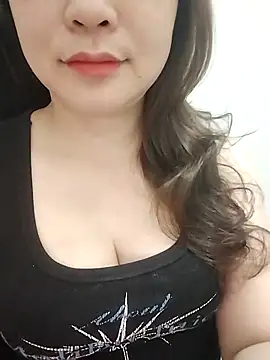 Girl Shy2000 online show from 10, 4, 2026