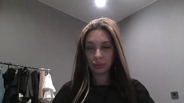 Snapshot of Meloriss chatting on 28, 10, 2025 Meloriss online show from 28, 10, 2025