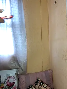 Caramel102004 online show from 3, 11, 2025