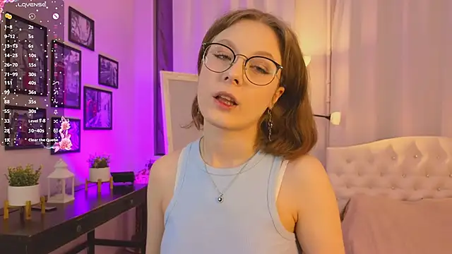 Bubblegum Babe  online show from 9, 10, 2025