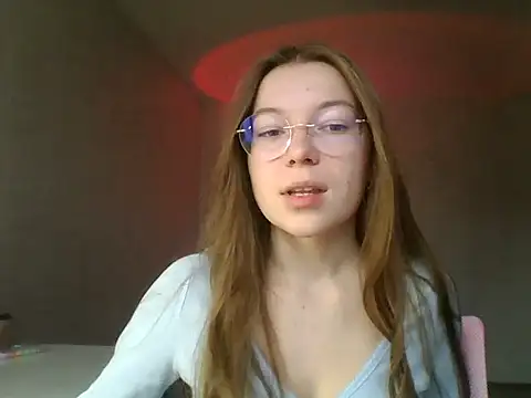 Snapshot of Melirynn chatting on 24, 10, 2025 Melirynn online show from 24, 10, 2025