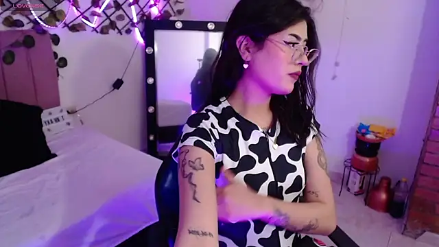 isa bunny18 online show from 8, 11, 2025